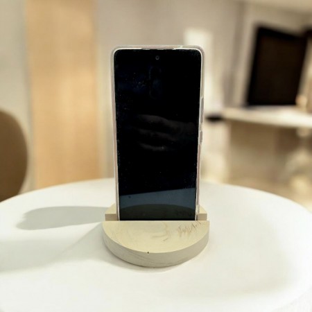 Aura Stand